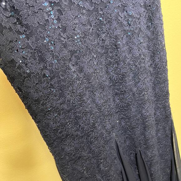 R & M Richards Black Lace Overlay Evening Gown 10 - Picture 3 of 13